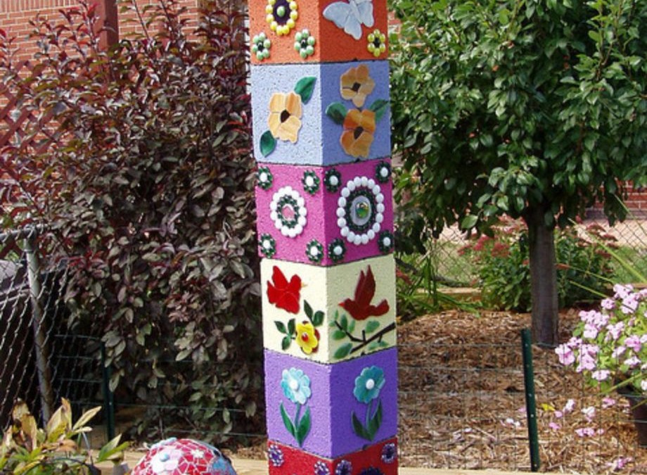 Cute and cool garden art for kids design ideas 46