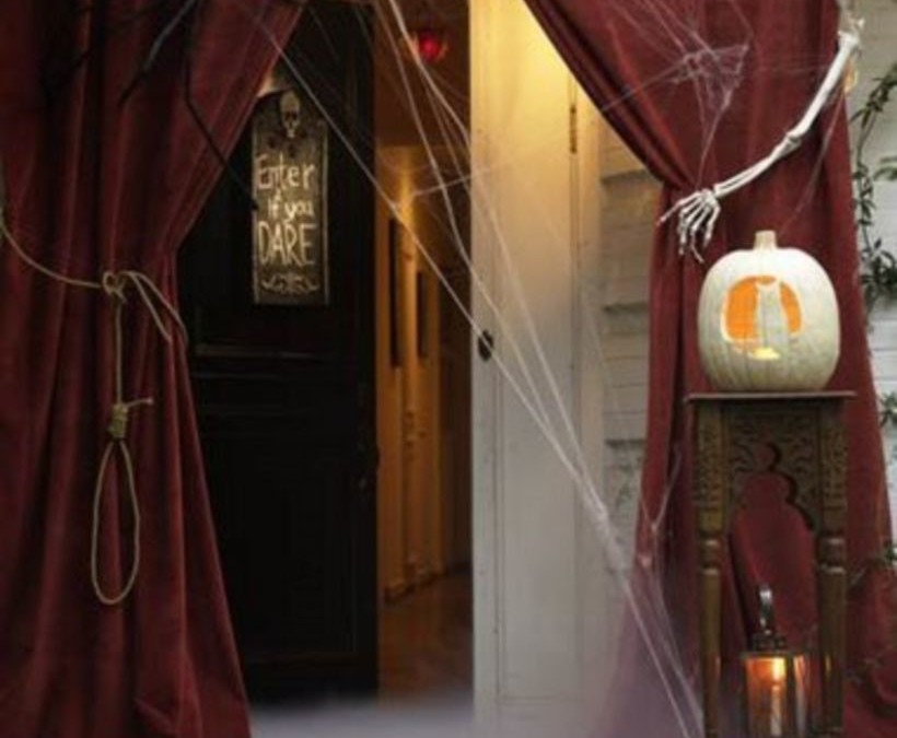 Awesome halloween indoor decoration ideas 8 8