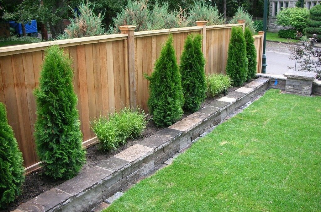 Popular privacy fence ideas 18