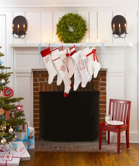 550021c6c911a-stockings-over-fireplace-christmas-scene-1210-s3