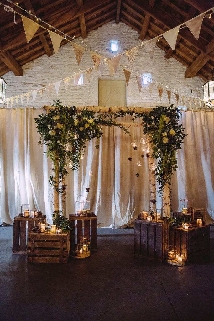 Magical-rustic-winter-wedding-ceremony-ideas-with-romantic-lights