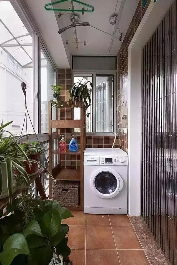 Nature-balcony-laundry-room-decor