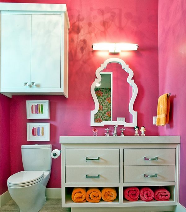 Rolled-and-hung-towels-reinforce-the-exquisite-color-scheme-of-this-bathroom